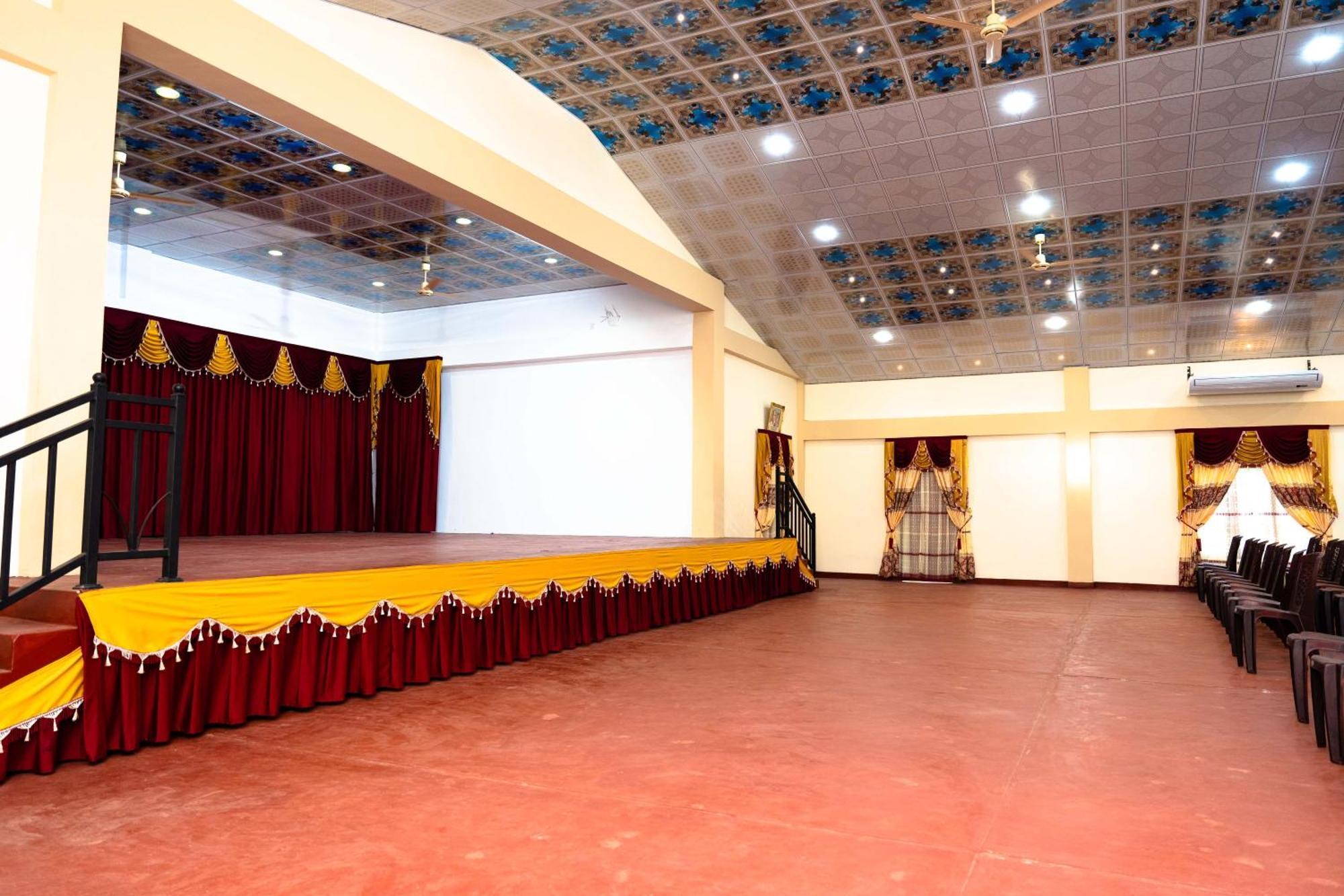 Pgs Hall Jaffna Extérieur photo